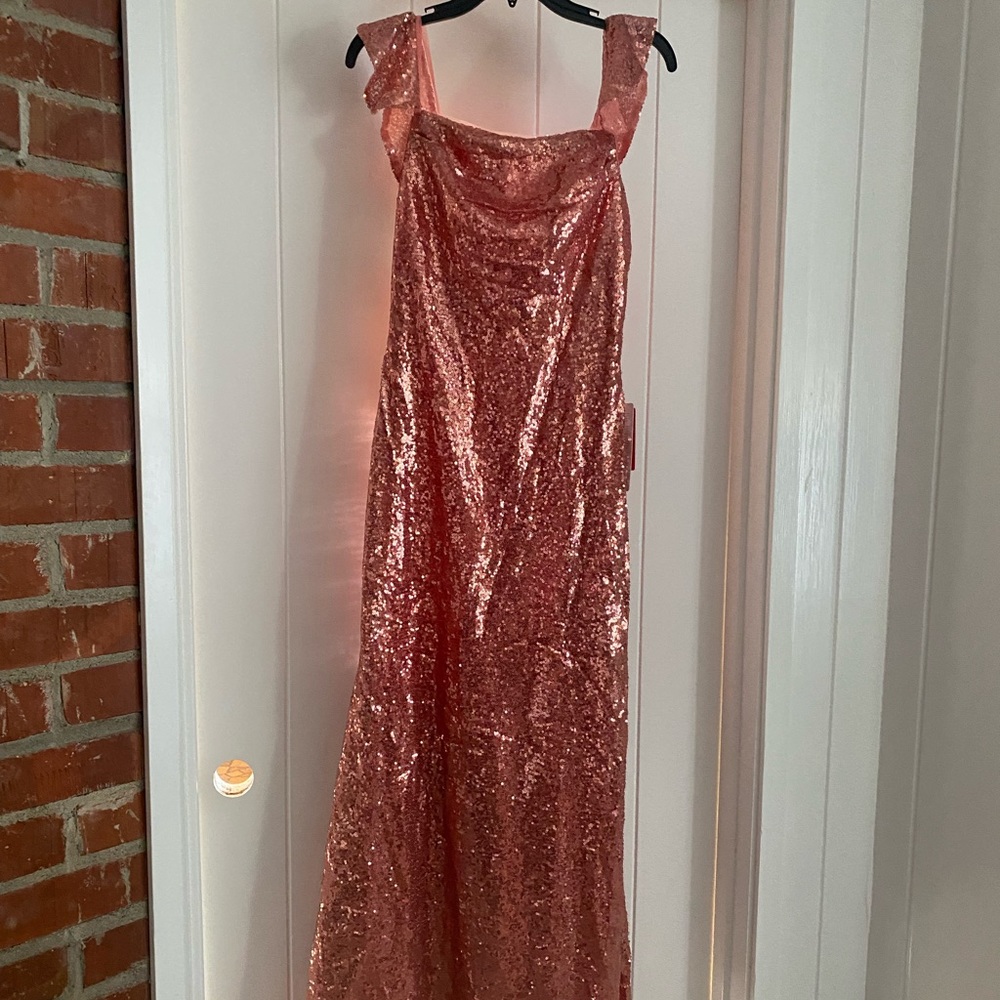 Brand new with te lable on for prom.